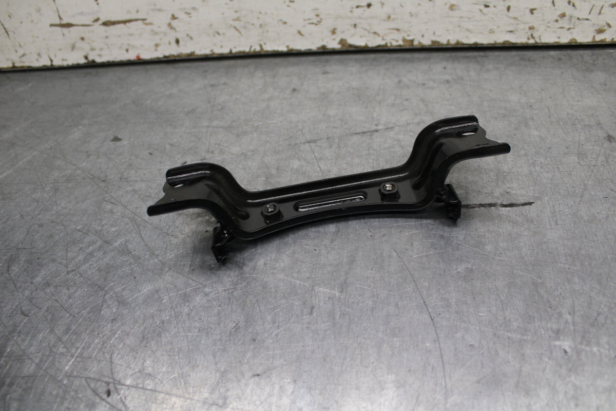 24 KAWASAKI NINJA 500 ABS GAS TANK FUEL CELL PETROL RESERVOIR BRACKET BB744