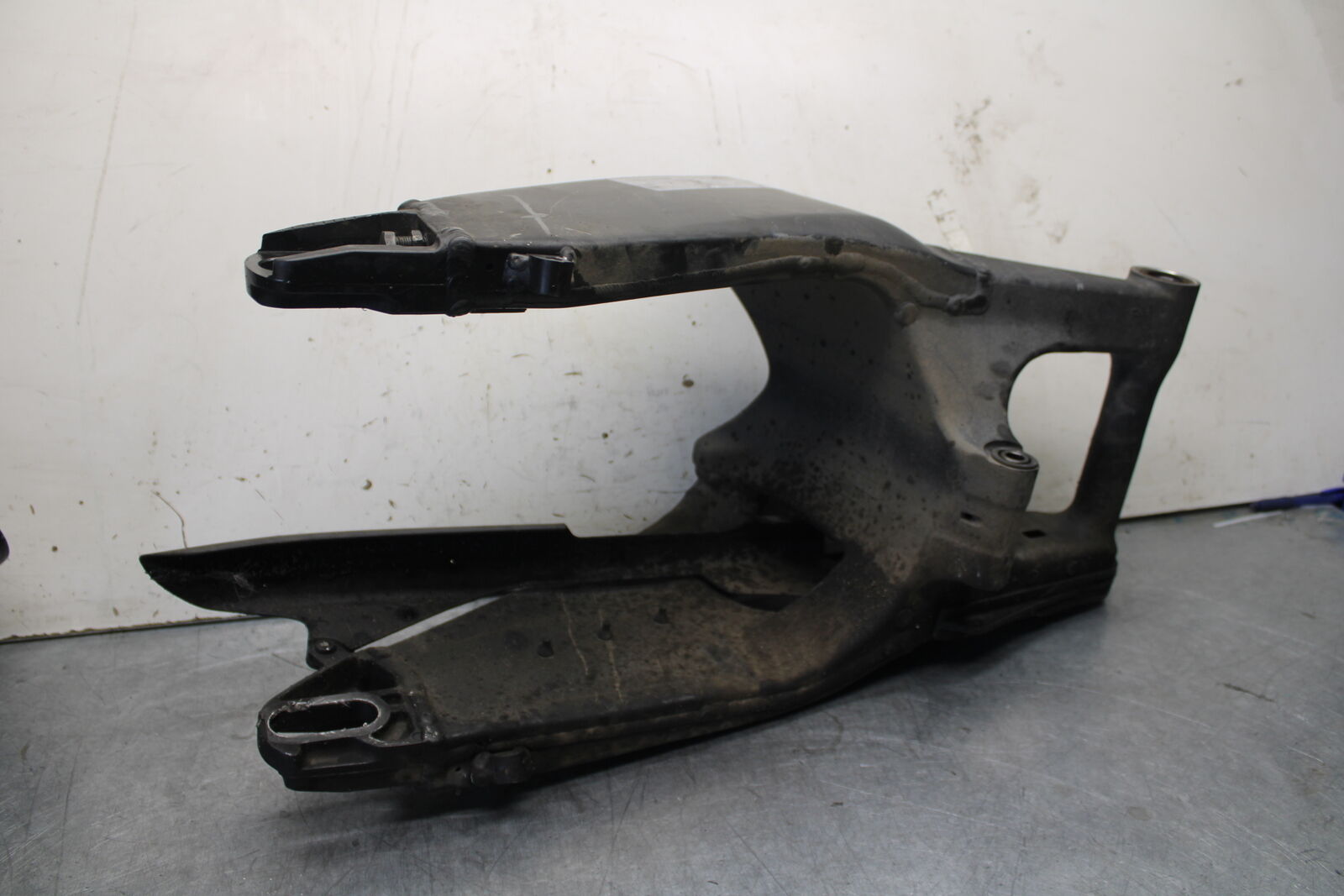 13-18 KAWASAKI NINJA ZX6R REAR SWINGARM BACK SUSPENSION SWING ARM BB682