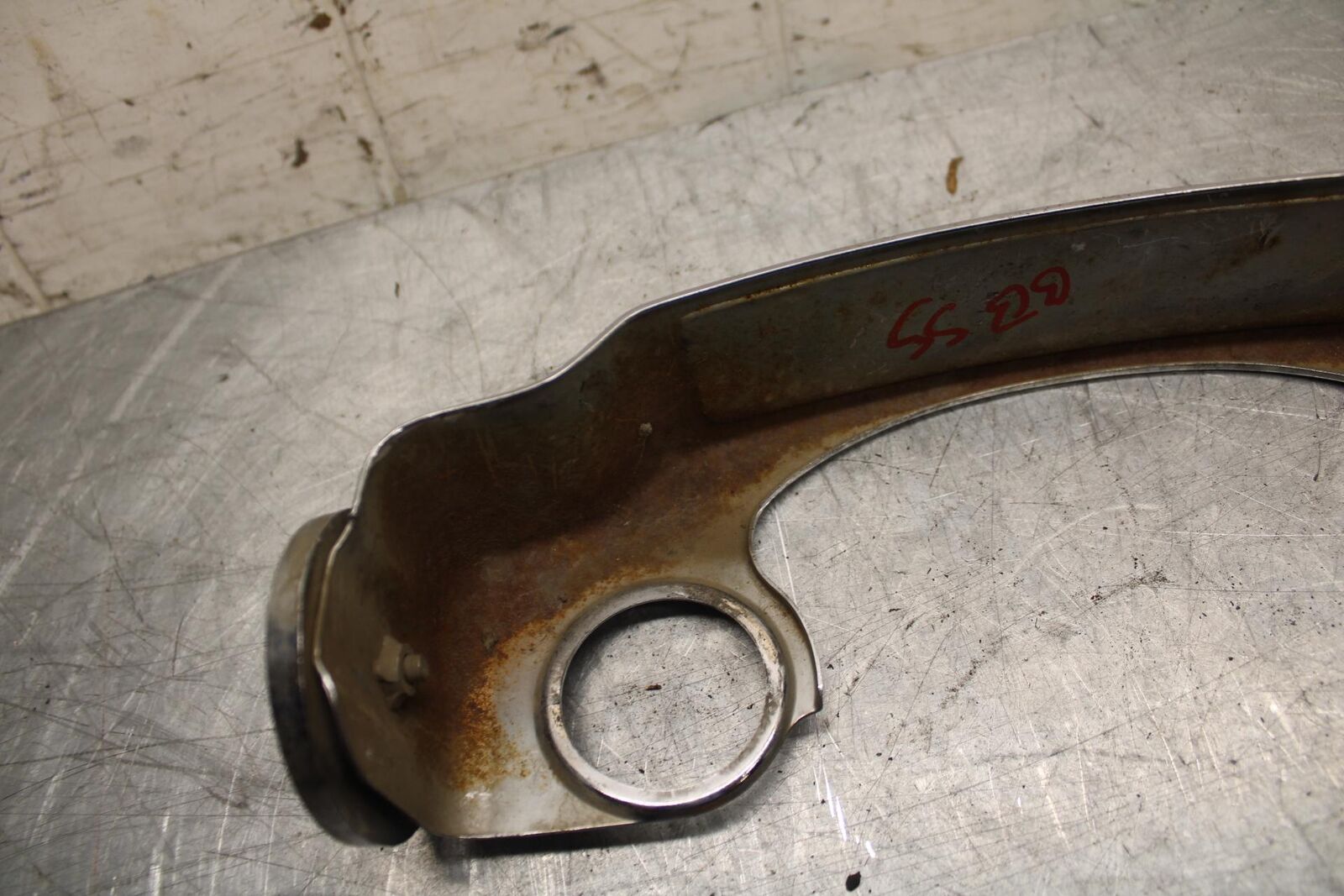 82-83 SUZUKI GS1100GL FRONT FORK COVER TOP GUARD SHIELD COWL  BB30