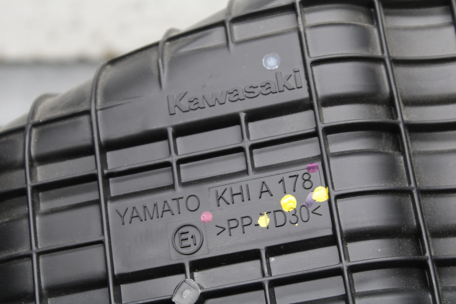 24 KAWASAKI NINJA 500 ABS AIRBOX AIR INTAKE FILTER BOX BB730