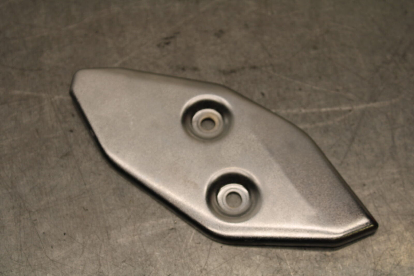 15-17 YAMAHA YZF R3 RIGHT REARSET REAR SET HEEL GUARD COVER BB651