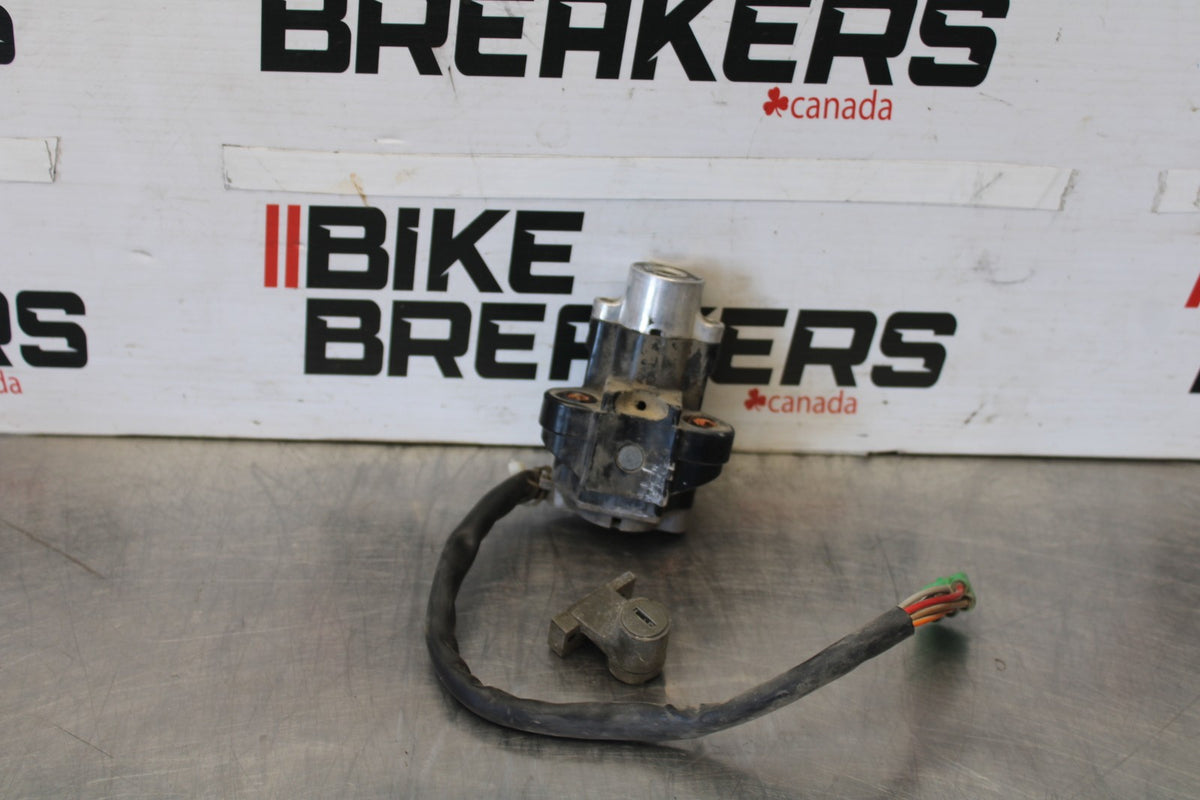 97-00 SUZUKI GSXR600 SRAD IGNITION LOCK & SEAT LOCK NO KEY BB921