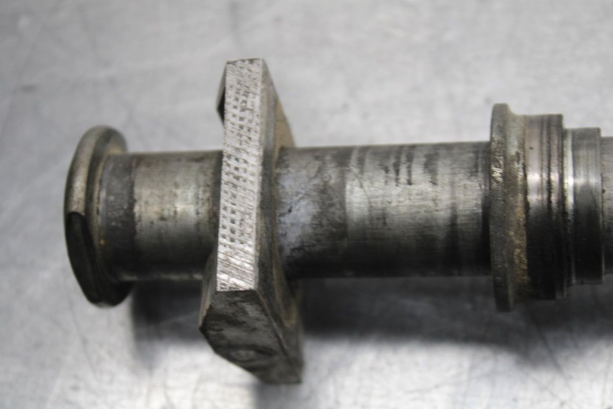 1999 Suzuki GSXR600 REAR AXLE BACK WHEEL RIM PIVOT BOLT AXEL BB580