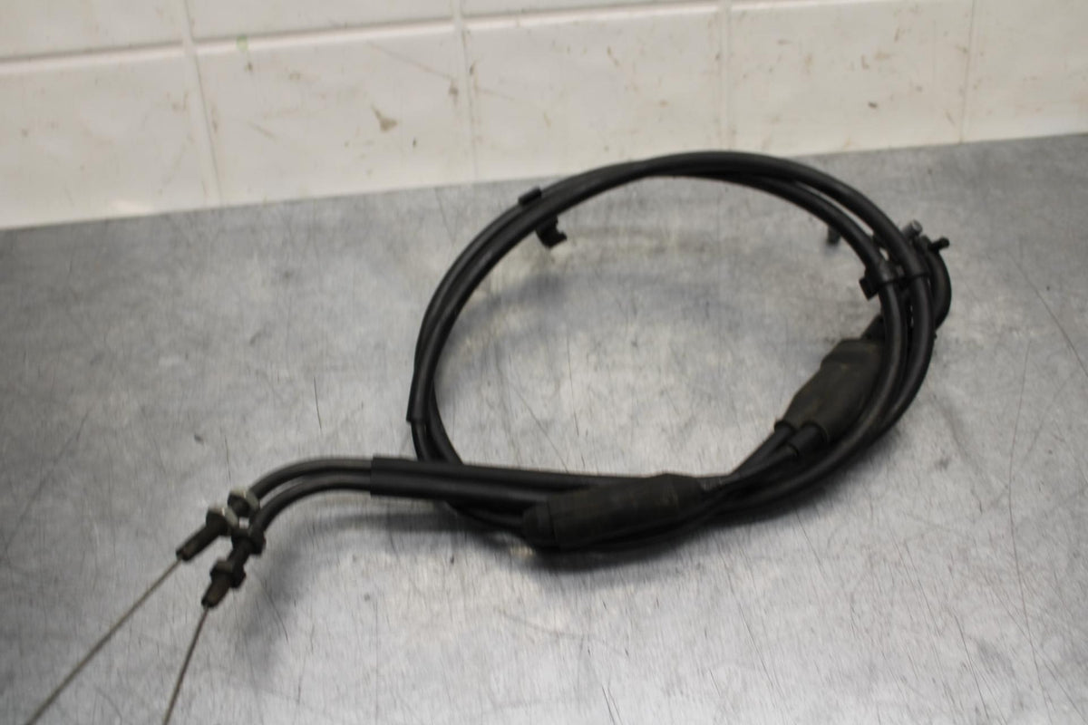 2012 Triumph Daytona 675R THROTTLE CABLES LINES BB589
