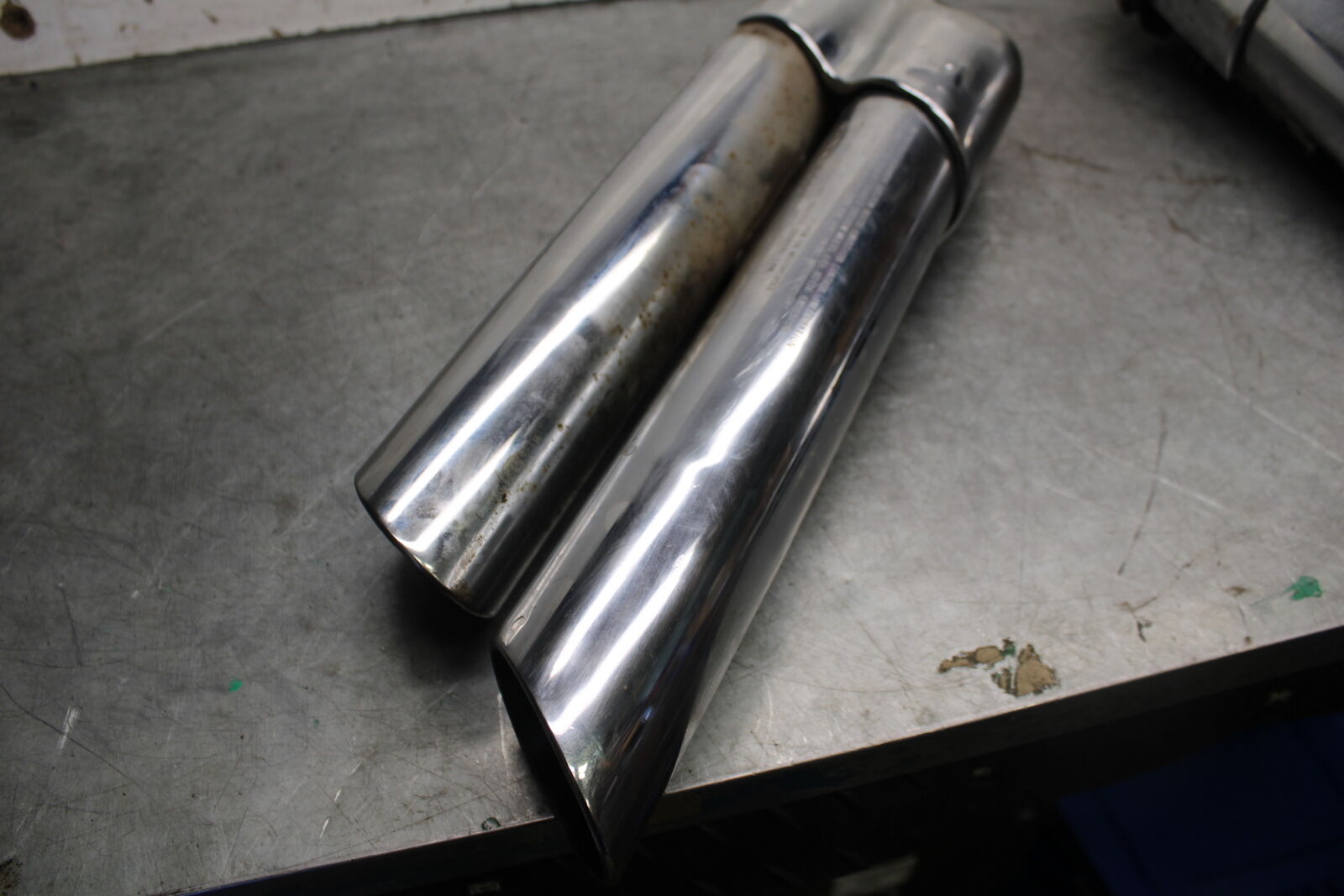 85-86 SUZUKI MADURA 1200 EXHAUST PIPE  BB691