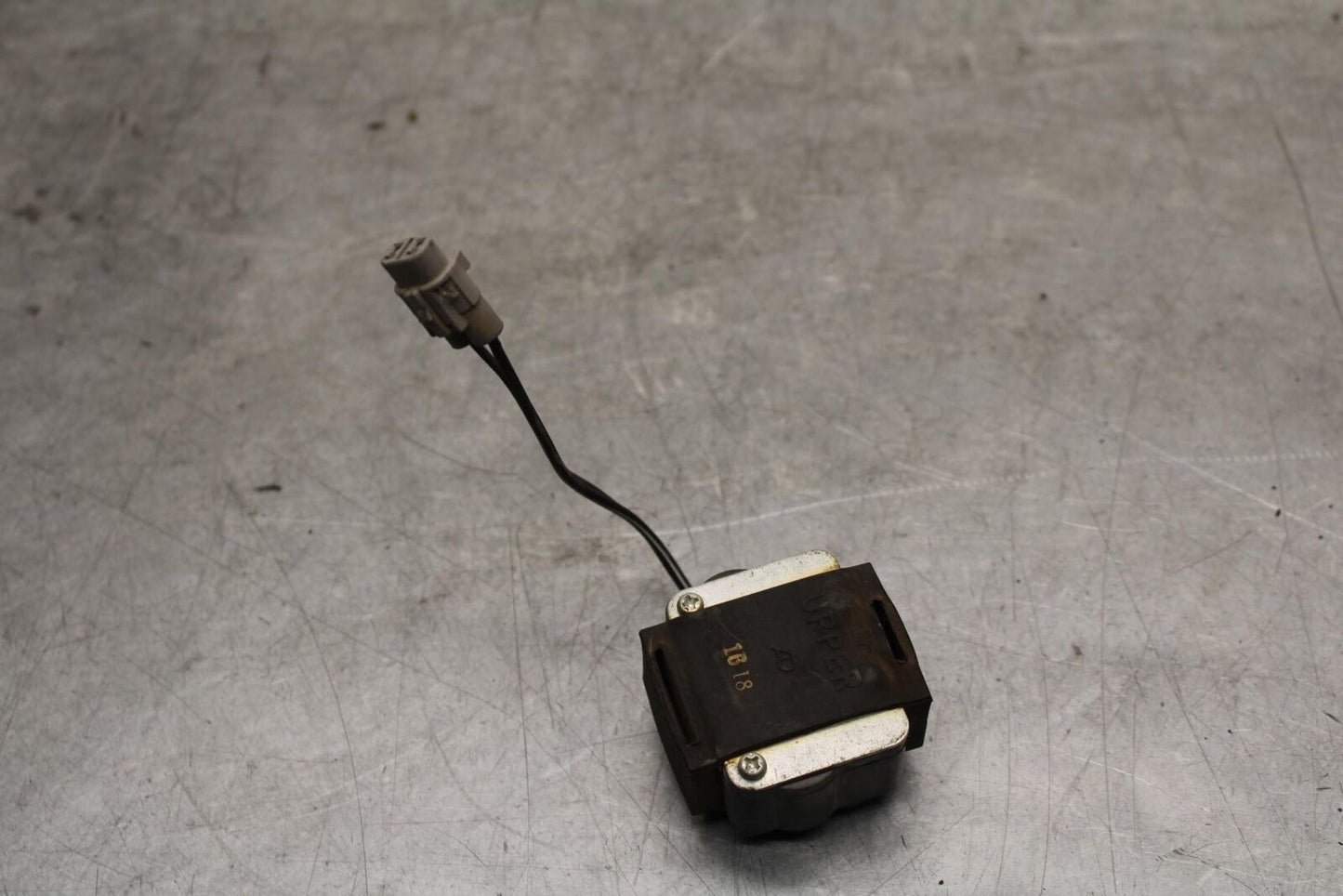 2001 Suzuki GSXR600 TIP OVER BANK ANGLE CRASH SENSOR SWITCH  33960-02F00 BB59