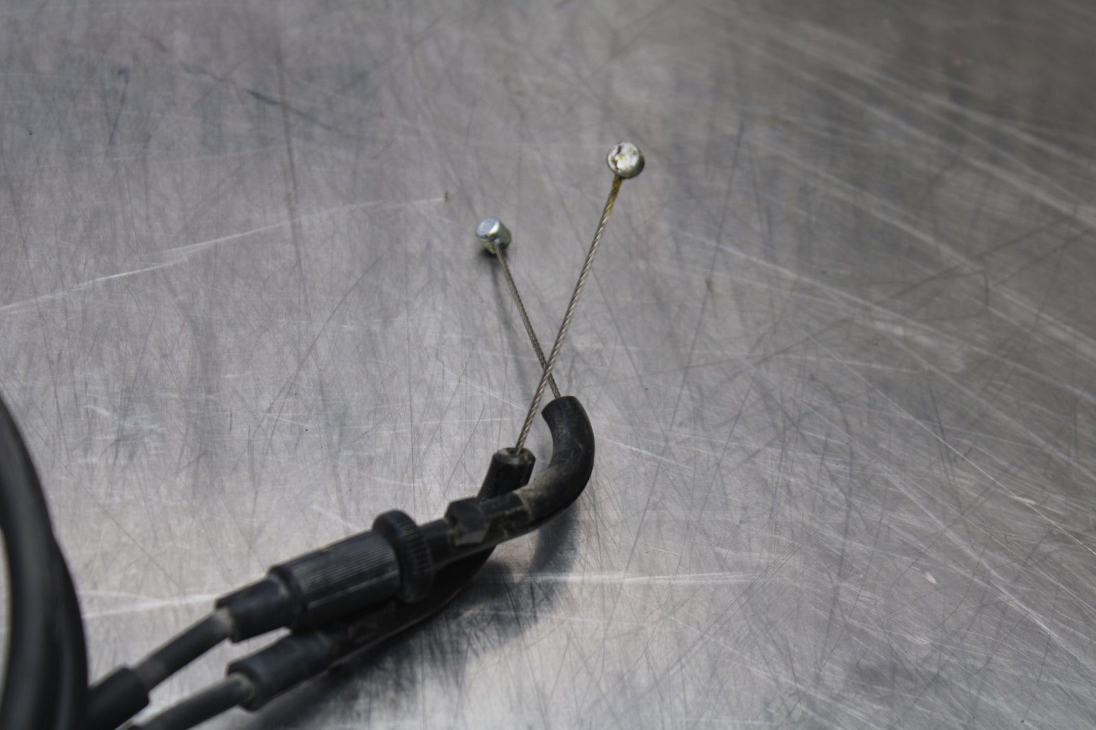 09-15 YAMAHA FZ6R THROTTLE CABLES LINES BB161