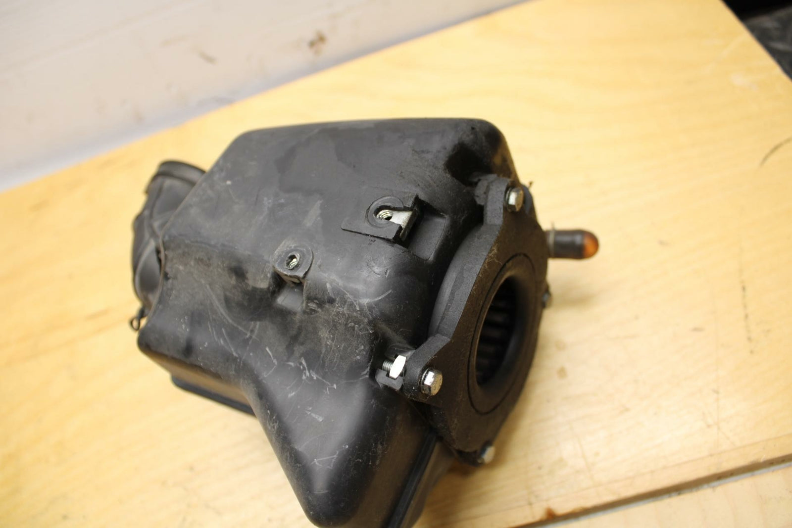 97-04 SUZUKI MARAUDER 800 AIRBOX AIR INTAKE FILTER BOX K&N #B BB312