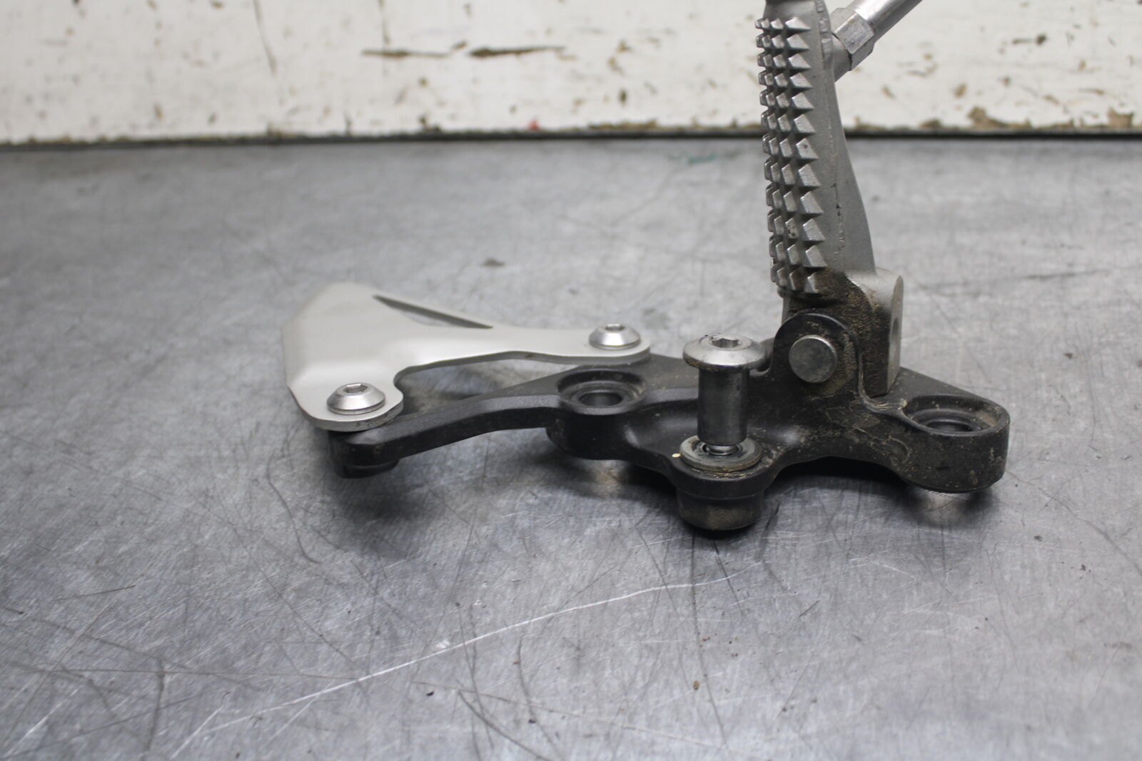 18-23 KAWASAKI NINJA 400 EX400 ABS LEFT REARSET REAR SET FOOT PEG REST BB747