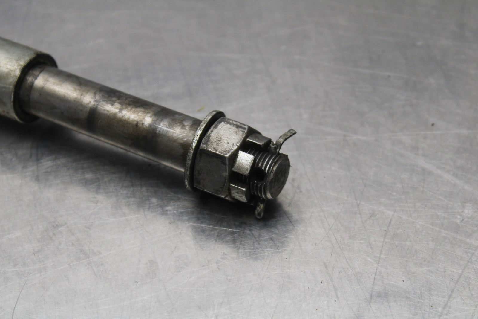 03-08 KAWASAKI VULCAN 1600 REAR AXLE BACK WHEEL RIM PIVOT BOLT AXEL BB196