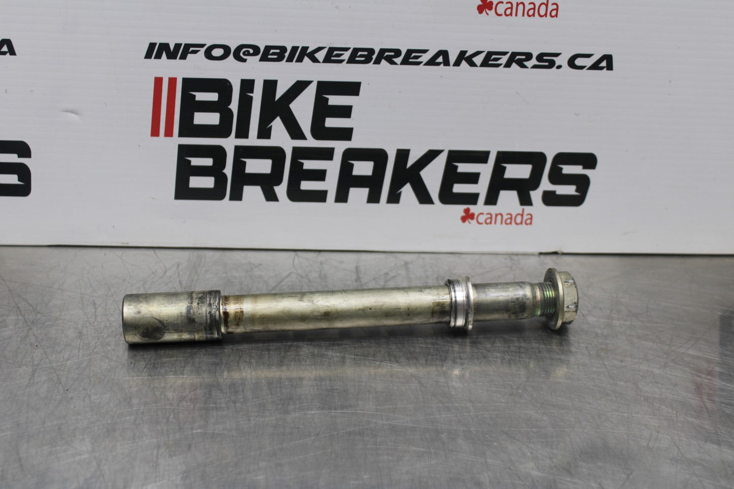 11-22 SUZUKI GSXR 600  FRONT WHEEL RIM AXLE PIVOT BOLT BB193