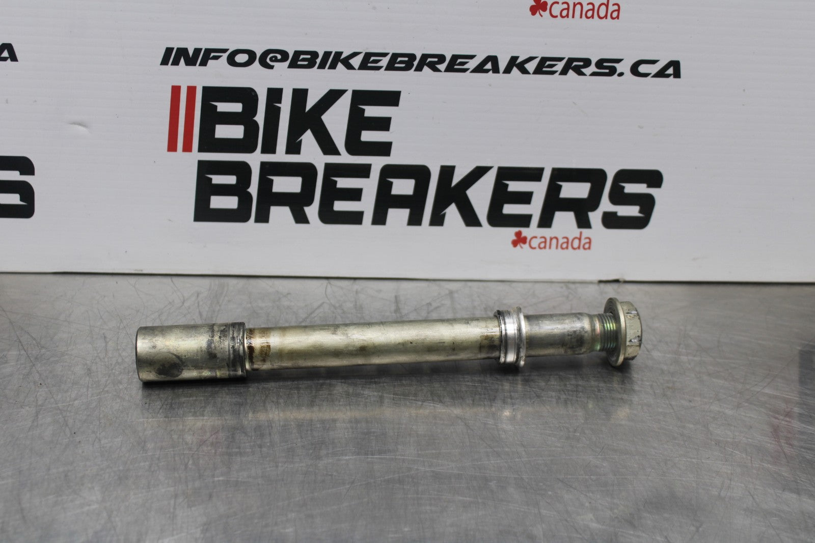 11-22 SUZUKI GSXR 600  FRONT WHEEL RIM AXLE PIVOT BOLT BB193