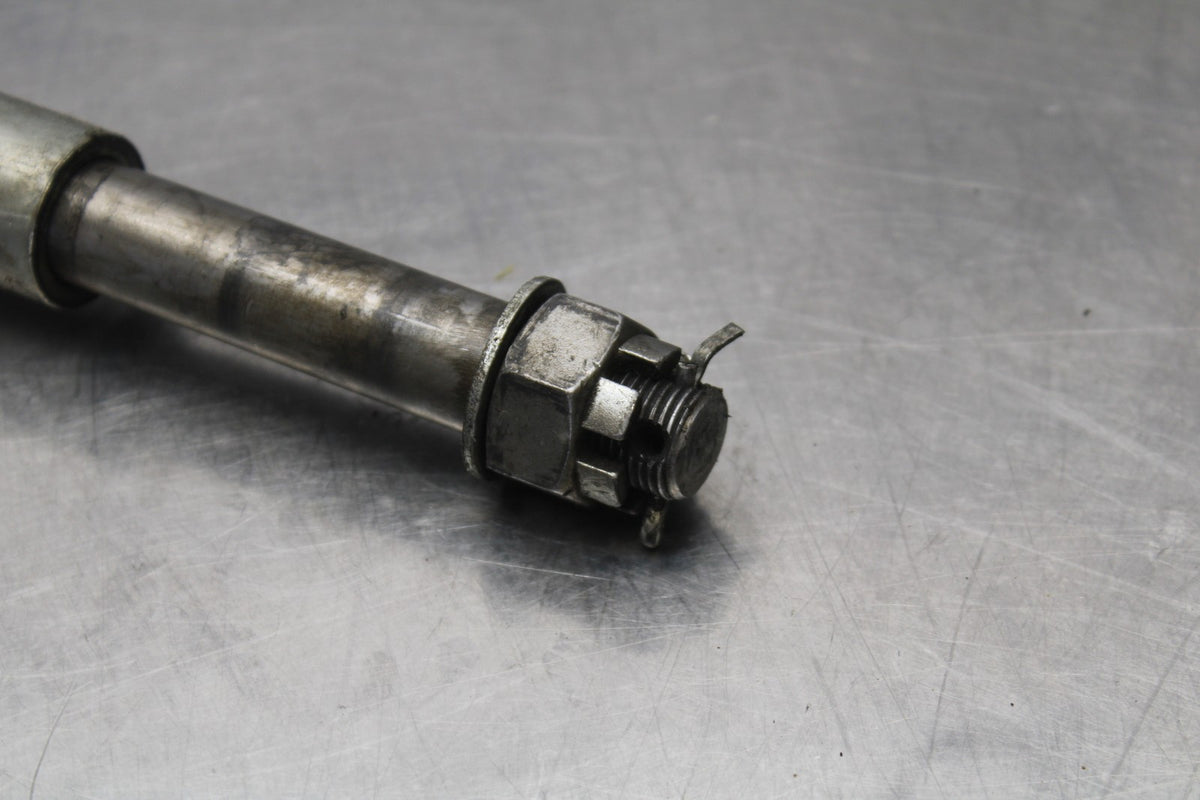 03-08 KAWASAKI VULCAN 1600 REAR AXLE BACK WHEEL RIM PIVOT BOLT AXEL BB196