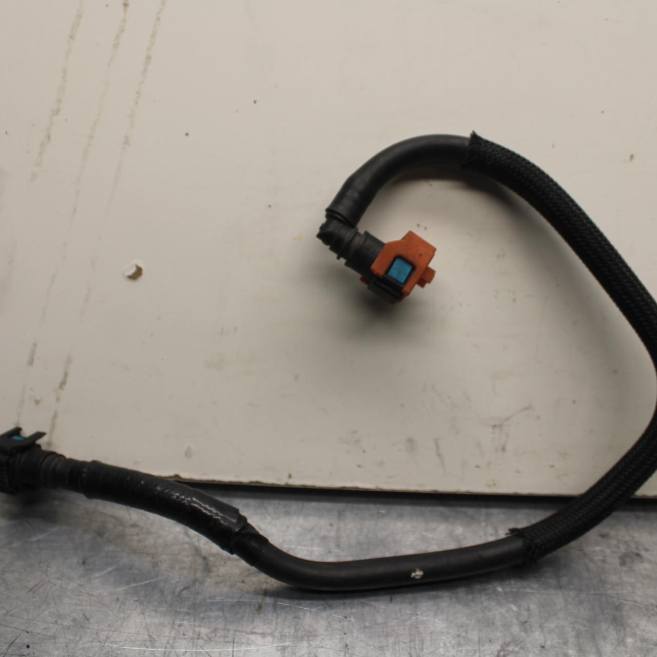 2014 Yamaha FZ09 FUEL HOSE GAS LINE TUBE PIPE BB81