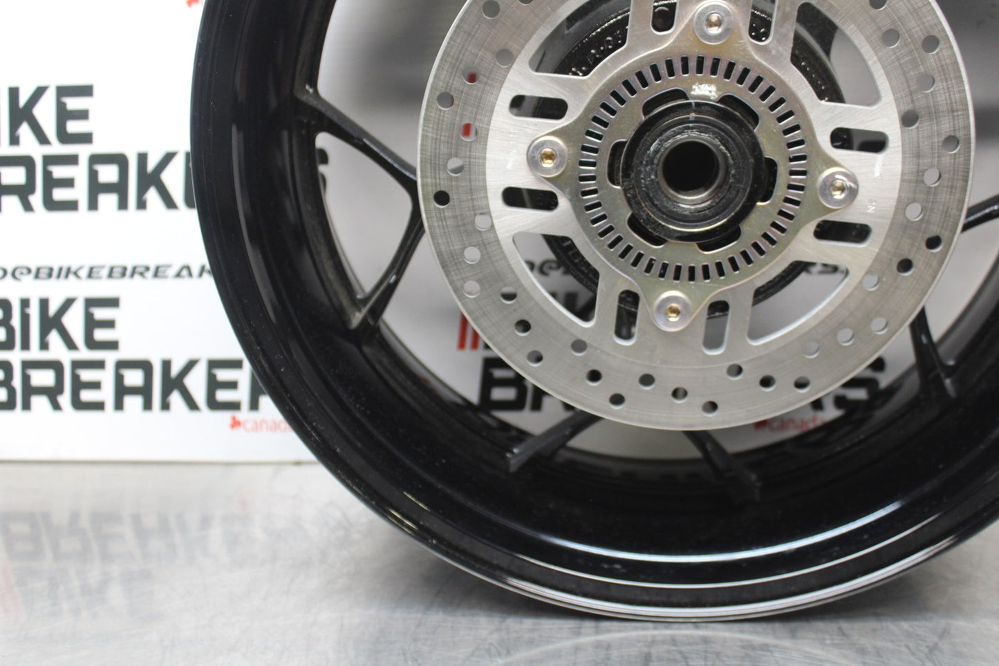 23-24 KAWASAKI NINJA ZX14R NEW TAKE OFF!! REAR WHEEL BACK RIM & ROTOR BB764