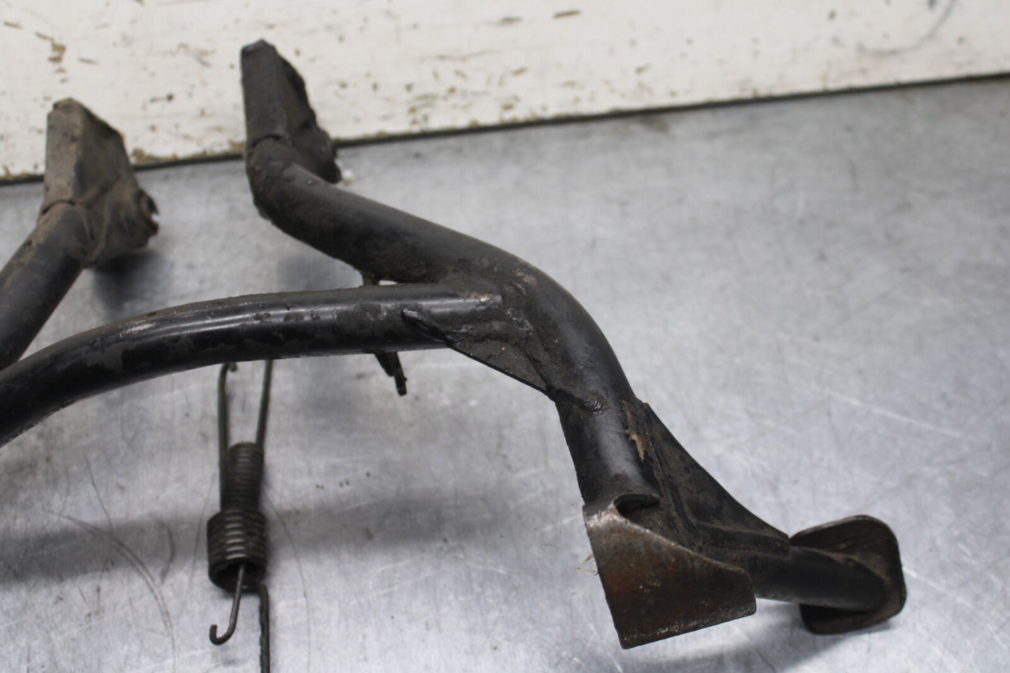 04-05 SUZUKI KATANA 750 GSX750F CENTER MAIN STAND BB110