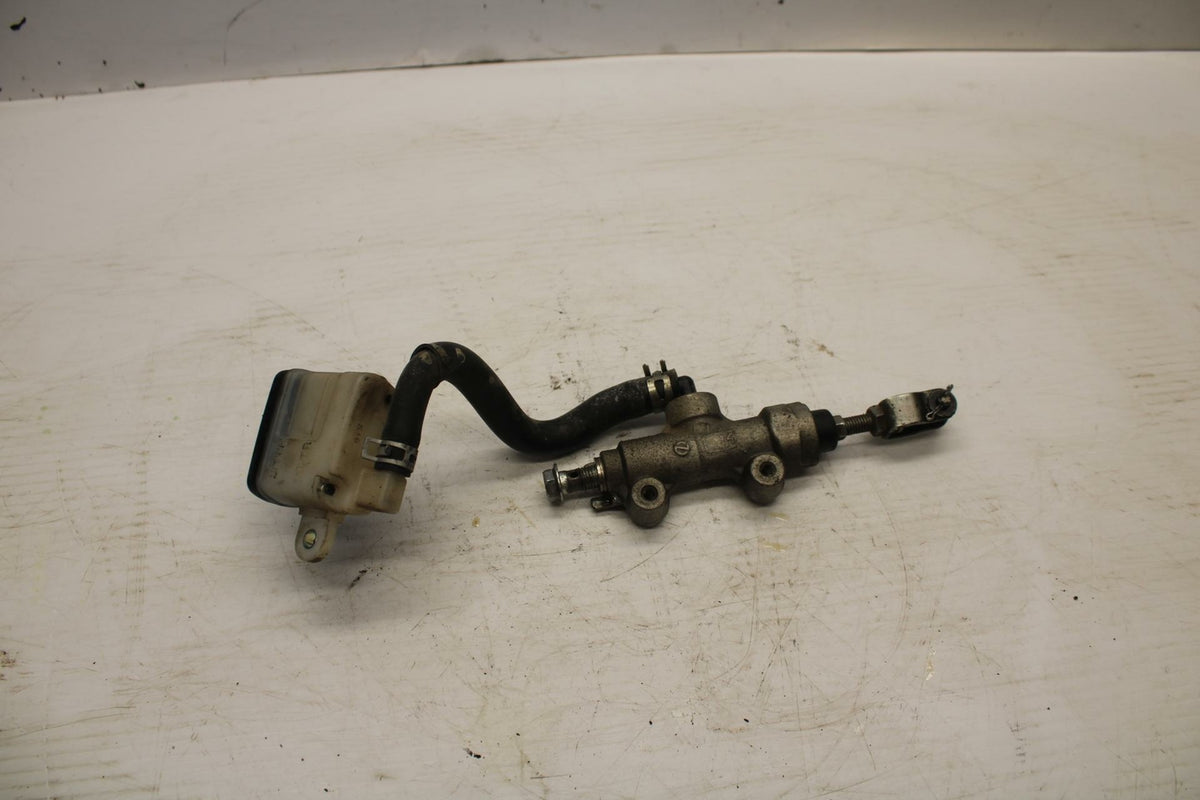 06-07 SUZUKI GSXR600 REAR BACK BRAKE MASTER CYLINDER W RESERVOIR BB275