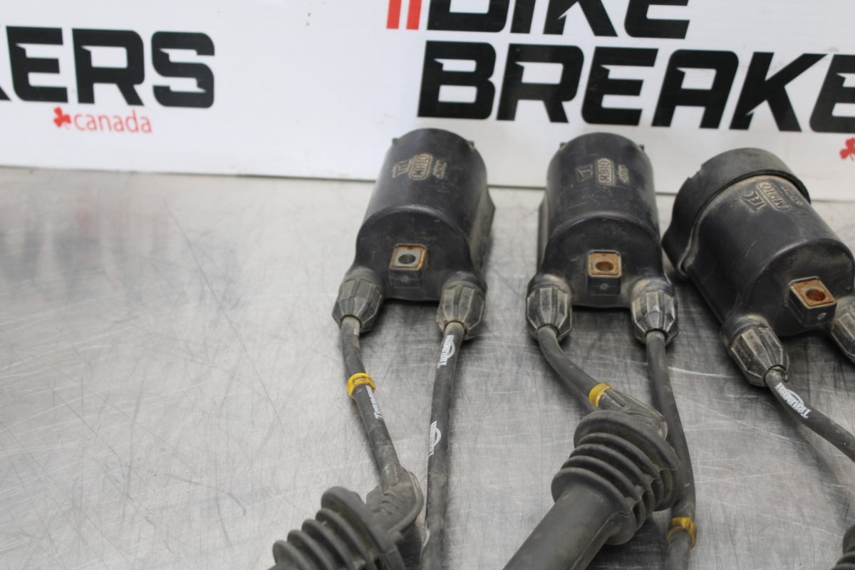 05 TRIUMPH ROCKET III IGNITION COILS BB186