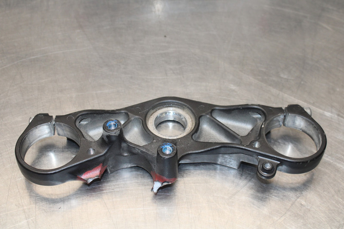 03-05 YAMAHA YZF R6  FORKS UPPER TRIPLE TREE CLAMP BB793