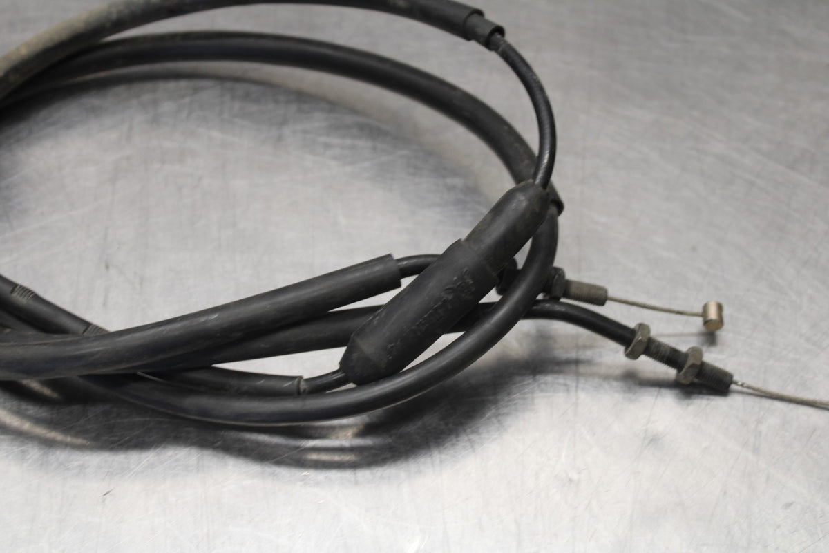 05-08 TRIUMPH SPEED TRIPLE 1050 THROTTLE CABLES LINES & HOUSING BB933