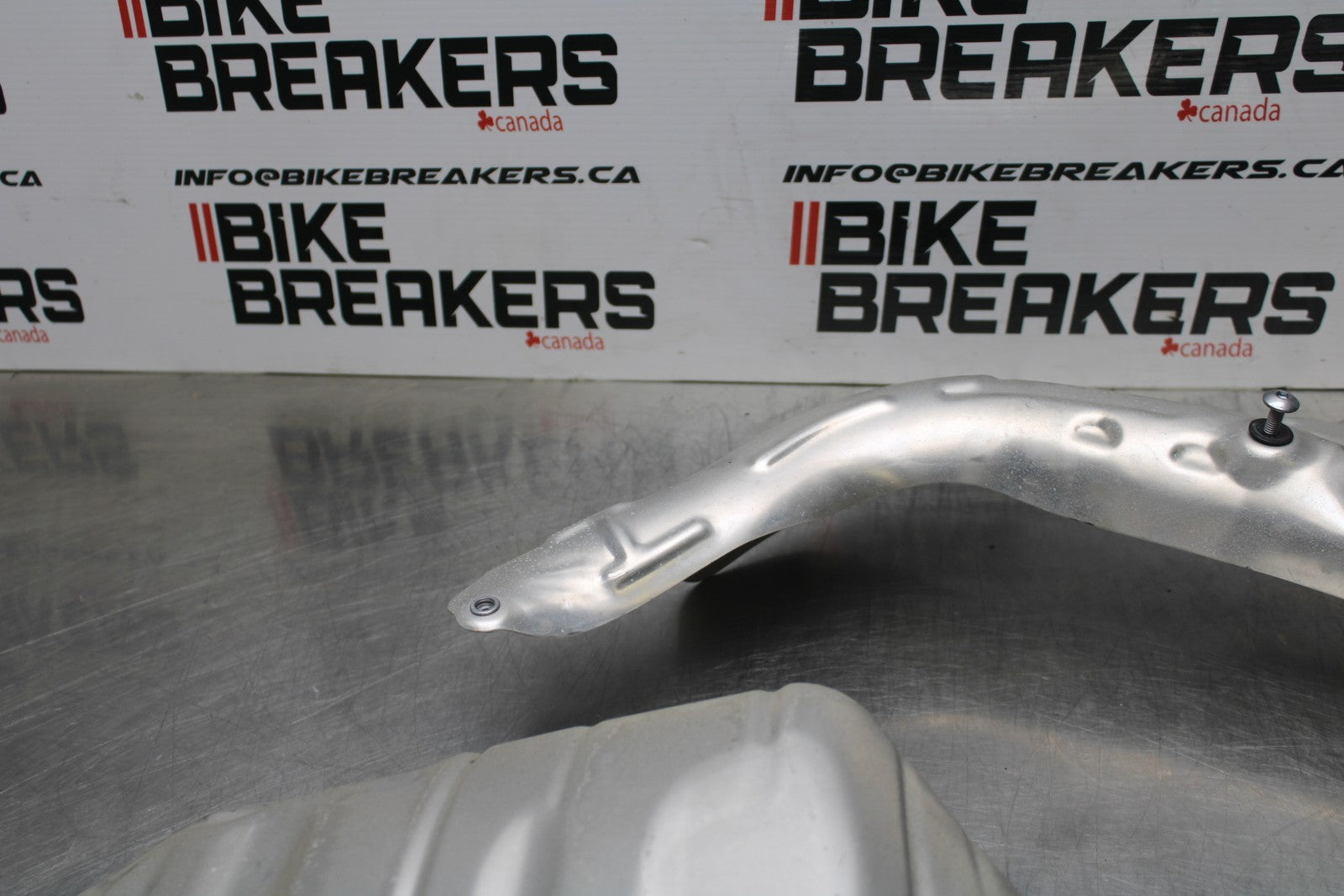 13-24 HONDA CBR600RR MUFFLER EXHAUST PIPE COVER HEAT SHIELD GUARD BB772