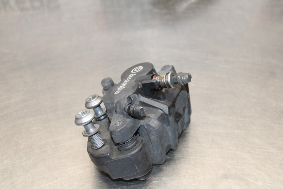 19 BMW F750GS RIGHT LEFT FRONT BRAKE CALIPER SET PAIR CALIPERS BB938