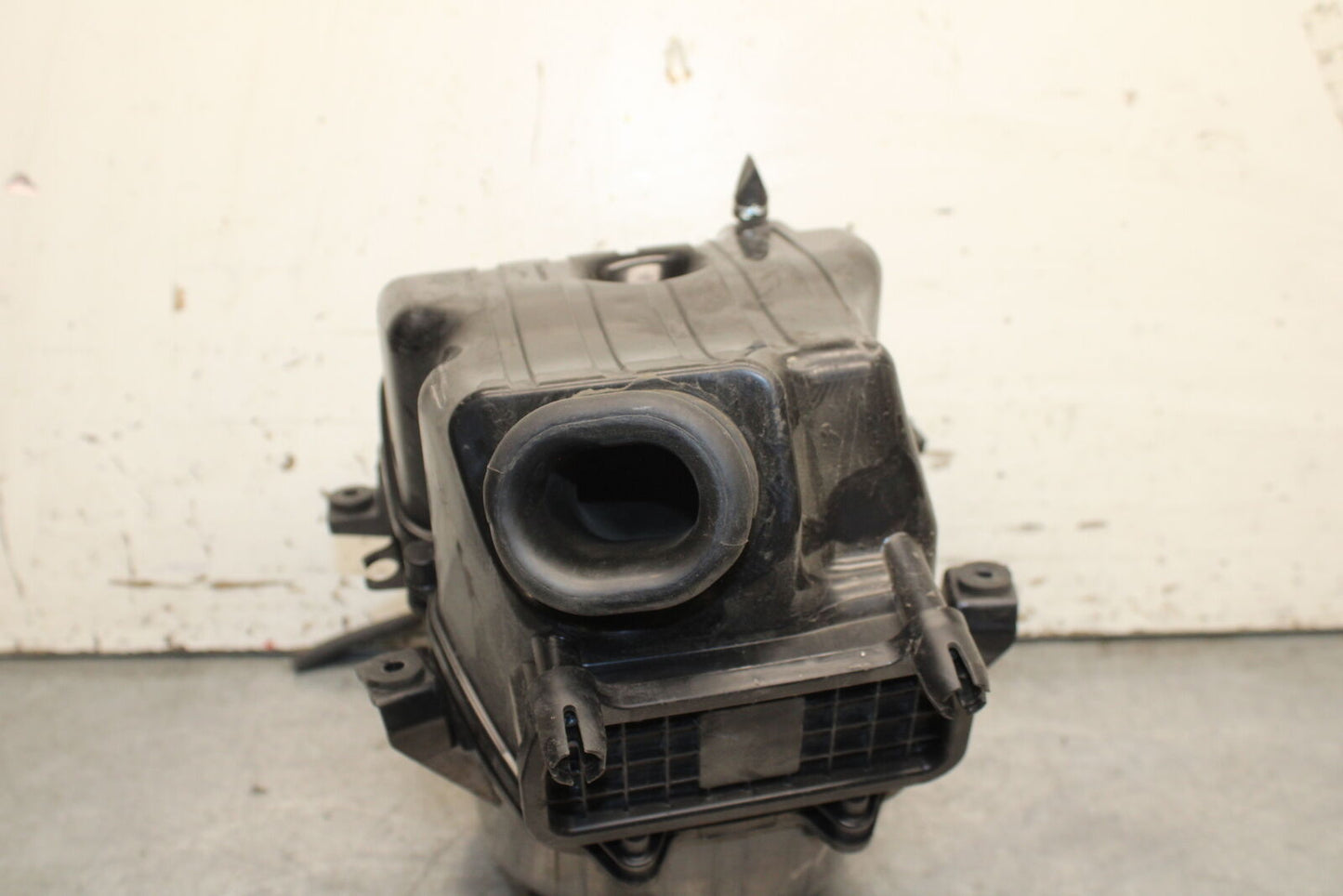 15-16 HONDA CB300F AIRBOX AIR INTAKE FILTER BOX BB740