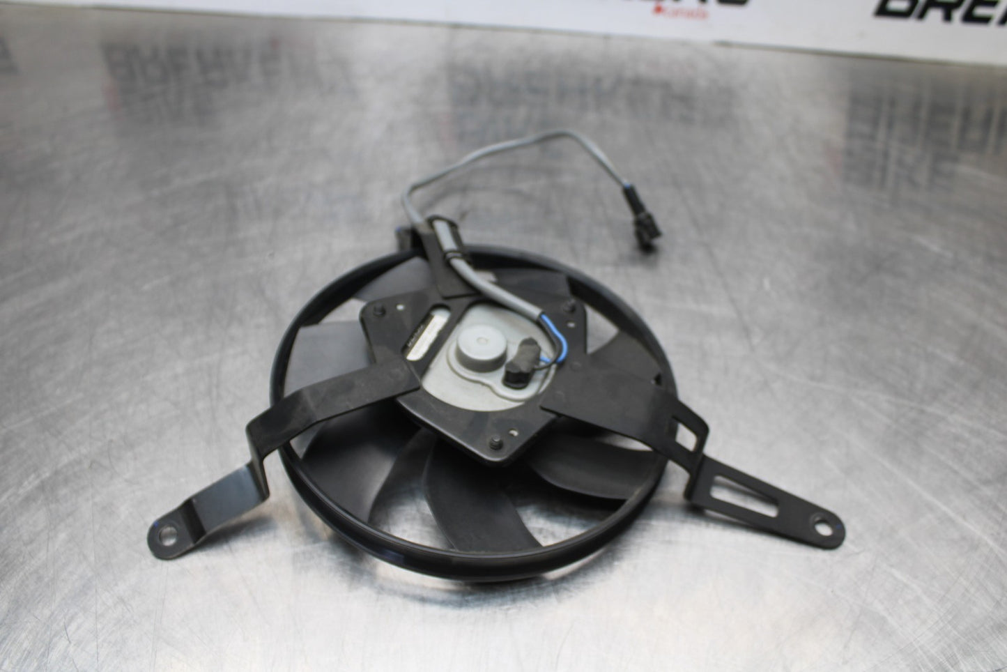 21-23 KAWASAKI NINJA ZX6R ENGINE RADIATOR COOLING FAN BB179