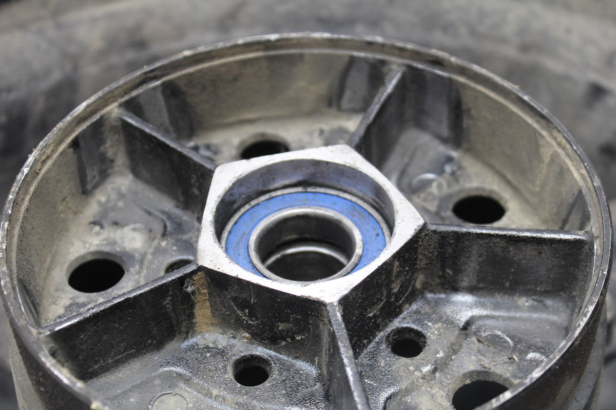 00 SUZUKI GSXR750 REAR WHEEL BACK RIM & ROTOR BB820