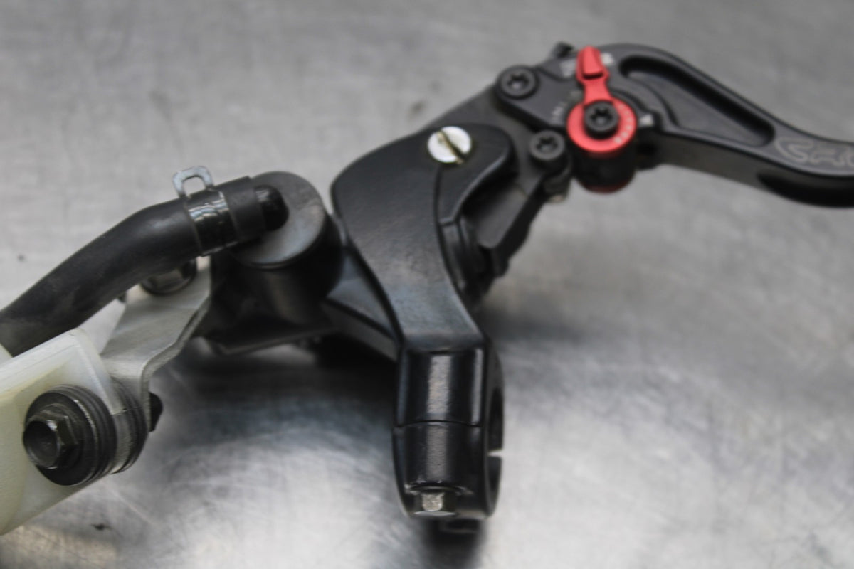 00-01 HONDA CBR929RR FRONT BRAKE MASTER CYLINDER w/ CRG LEVER BB925