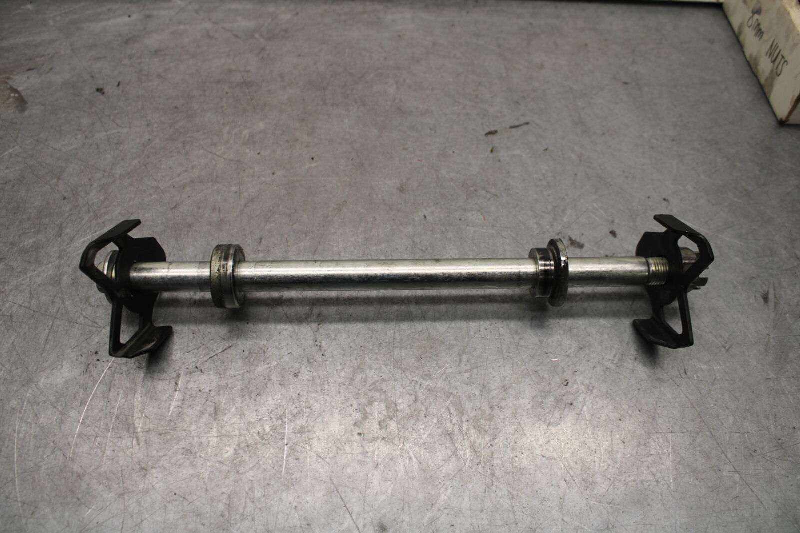 18-23 KAWASAKI NINJA 400 REAR AXLE BACK WHEEL RIM PIVOT BOLT AXEL BB660