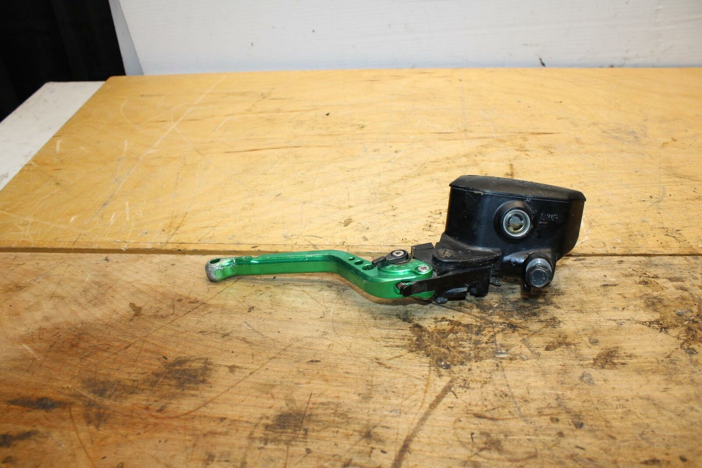 09-10 KAWASAKI ER-6N FRONT BRAKE MASTER CYLINDER w/ LEVER BB325