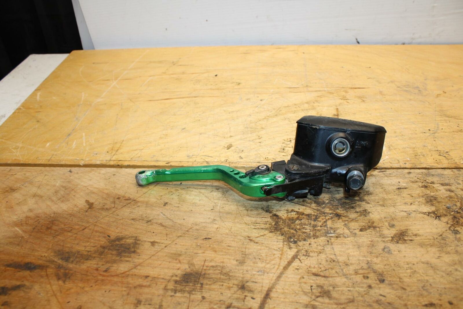 09-10 KAWASAKI ER-6N FRONT BRAKE MASTER CYLINDER w/ LEVER BB325