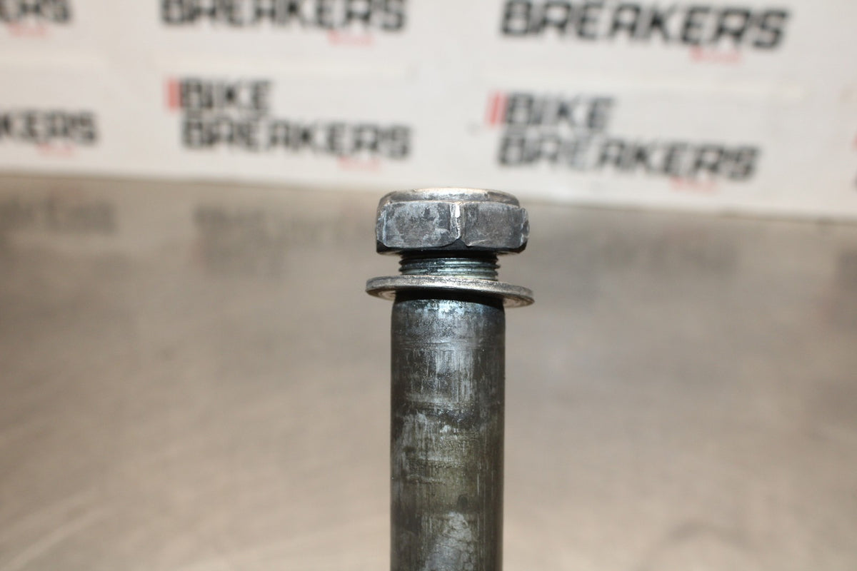05-06 HONDA CBR600RR REAR AXLE BACK WHEEL RIM PIVOT BOLT AXEL BB945