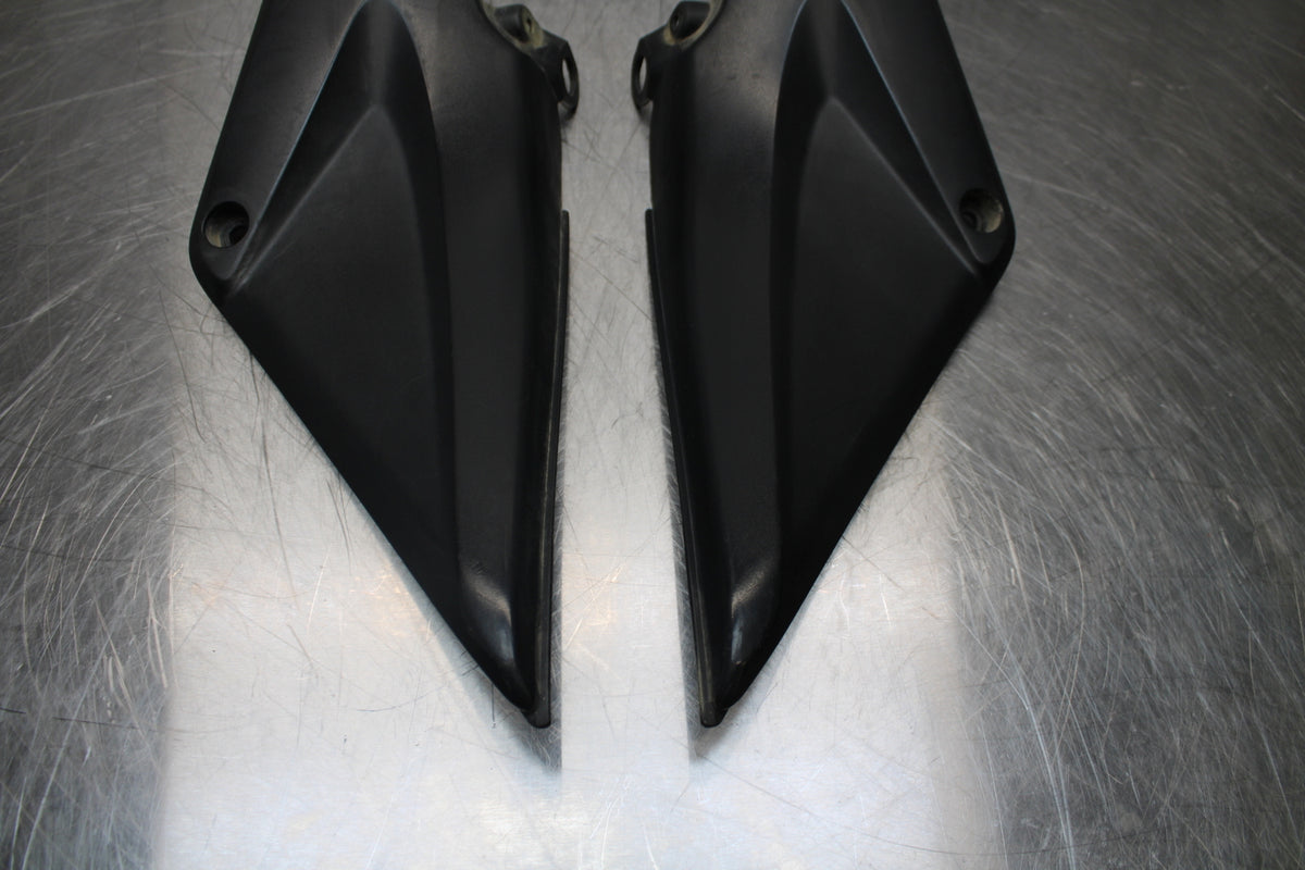 05-06 HONDA CBR600RR RIGHT LEFT GAS FUEL TANK PANELS COVERS TRIM SET COWLS BB149