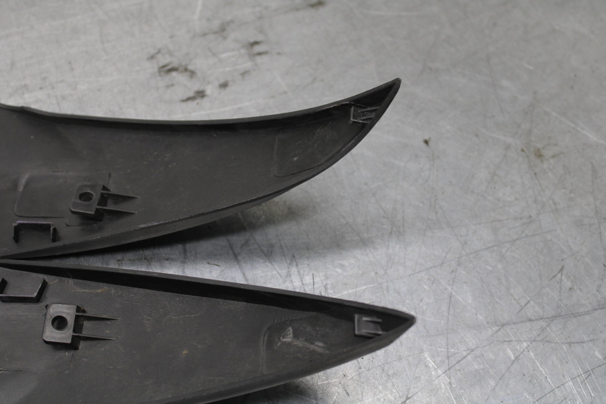 06 YAMAHA YZF R6 AFTERMARKET RIGHT LEFT FUEL TANK PANELS COVERS TRIM SET  BB716