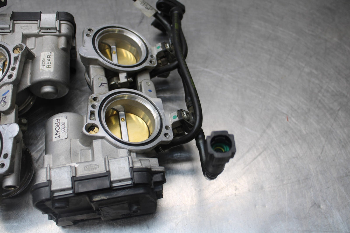 15 APRILIA RSV4 FACTORY APRC ABS MAIN FUEL INJECTORS / THROTTLE BODIES BB901