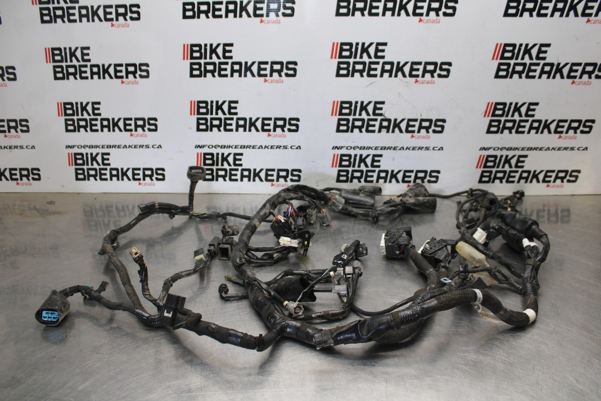 23-26 KAWASAKI NINJA ZX4RR MAIN ENGINE WIRING HARNESS MOTOR WIRE LOOM BB872