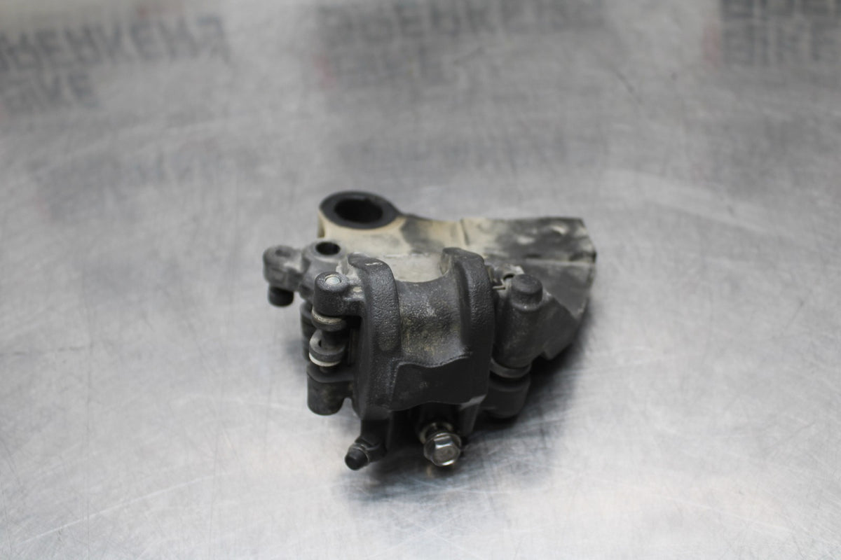 19-23 KAWASAKI NINJA ZX6R REAR BACK BRAKE CALIPER W MOUNT BRACKET BB188