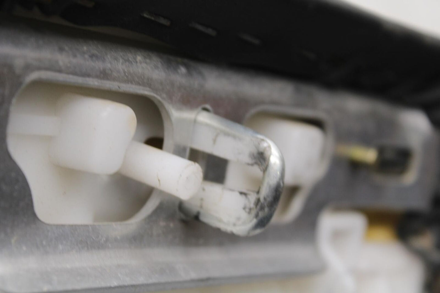 2005 Honda CBR600RR REAR BACK PASSENGER TANDEM SEAT PAD SADDLE PILLION BB564