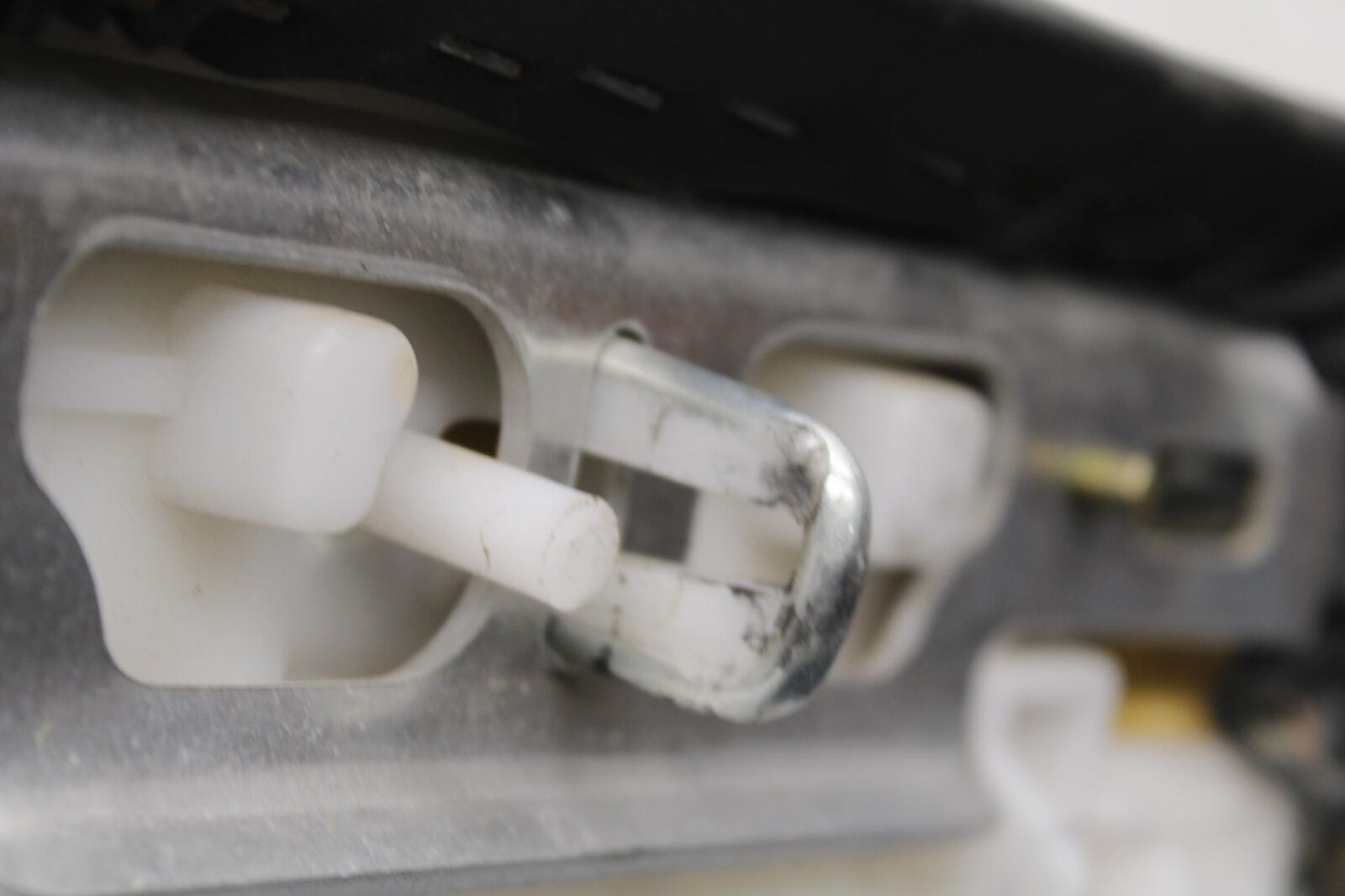 2005 Honda CBR600RR REAR BACK PASSENGER TANDEM SEAT PAD SADDLE PILLION BB564