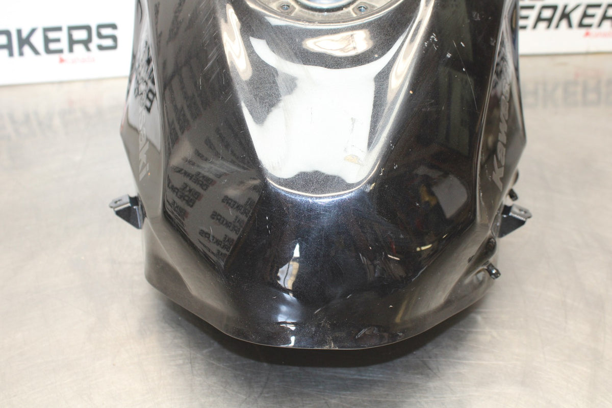 24-25 KAWASAKI NINJA 500 ABS GAS TANK FUEL CELL PETROL RESERVOIR BB899