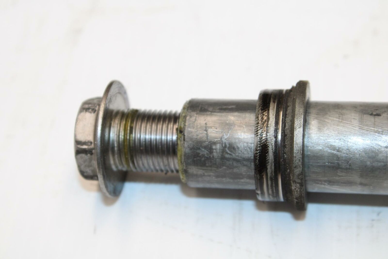 04-05 HONDA CBR1000RR FRONT WHEEL RIM AXLE PIVOT BOLT BB242