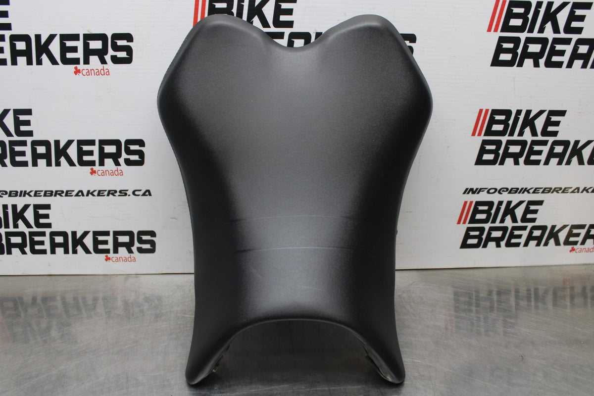 07 YAMAHA YZF R1 FRONT DRIVERS SEAT PAD SADDLE PILLION BB826