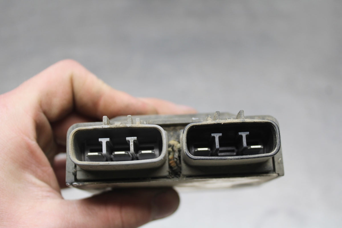 15 TRIUMPH TIGER 800 RECTIFIER VOLTAGE REGULATOR BB873