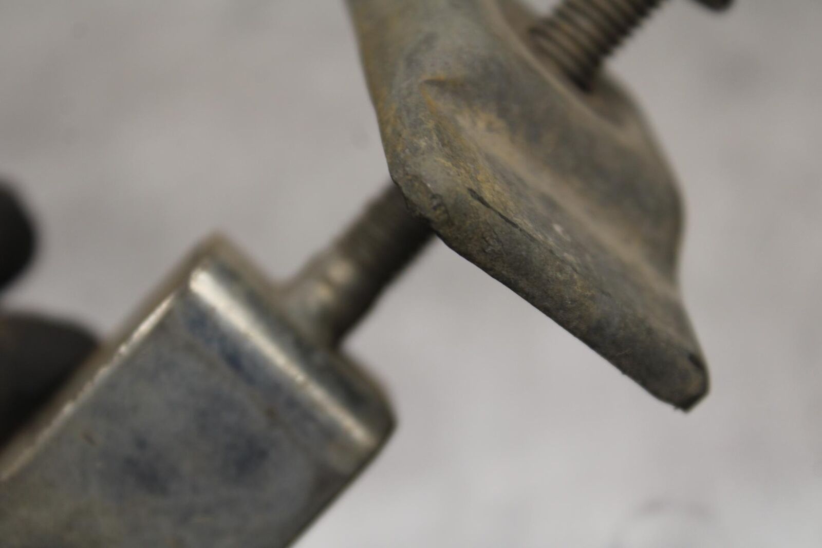 1988 Suzuki Katana 600 GSX600F SWINGARM CHAIN TENSIONER ADJUSTMENT  BB94