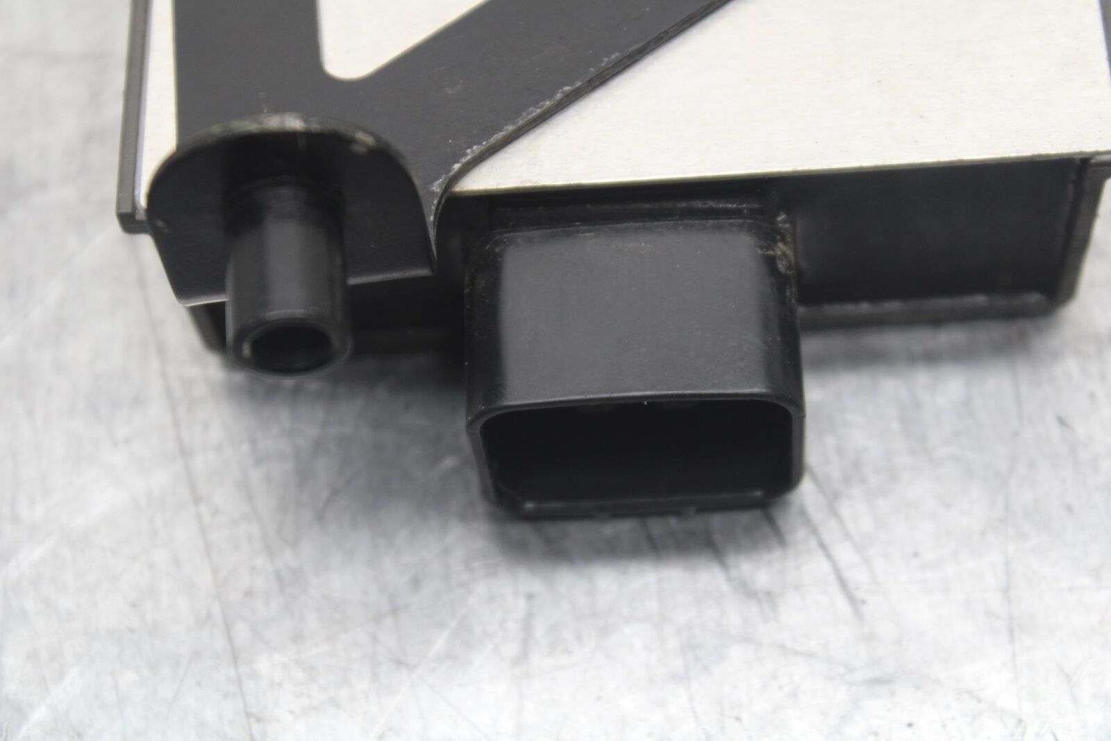 12-17 KAWASAKI ER-6N Z650 RECTIFIER VOLTAGE REGULATOR BB607