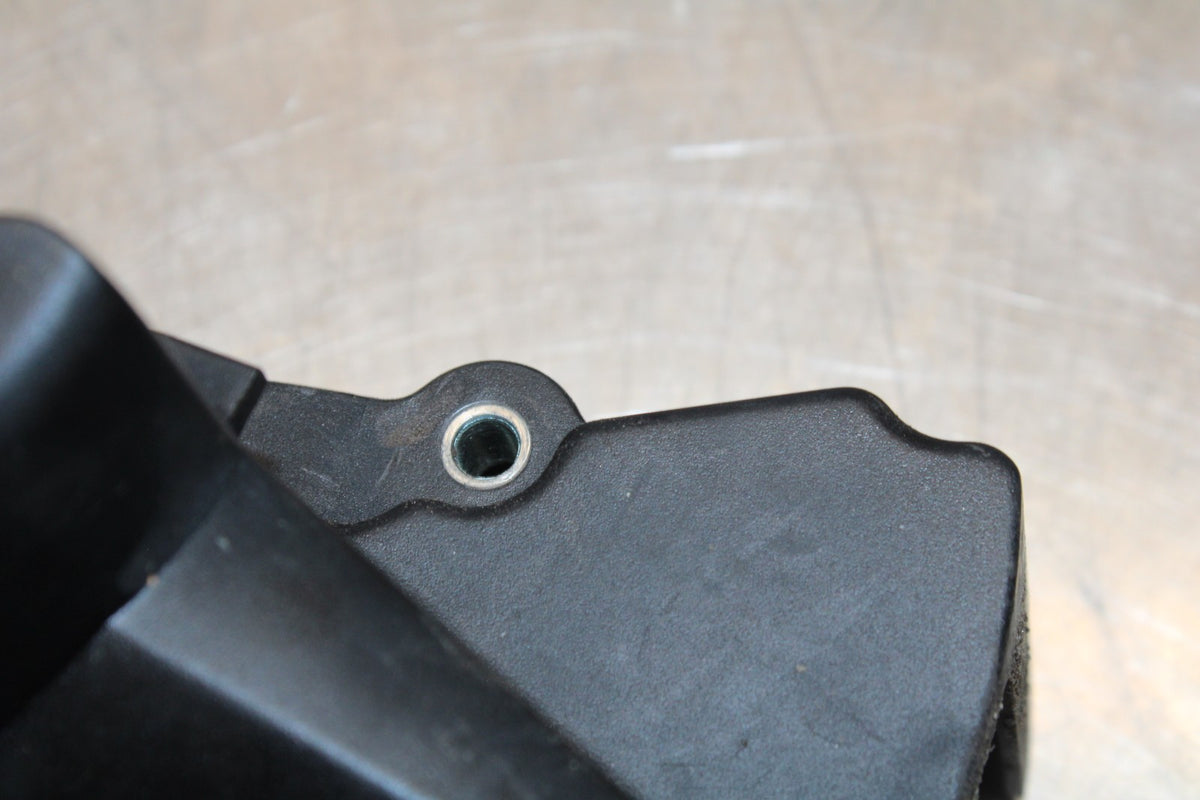 04-05 YAMAHA YZF R1 ENGINE SPROCKET COVER BB173