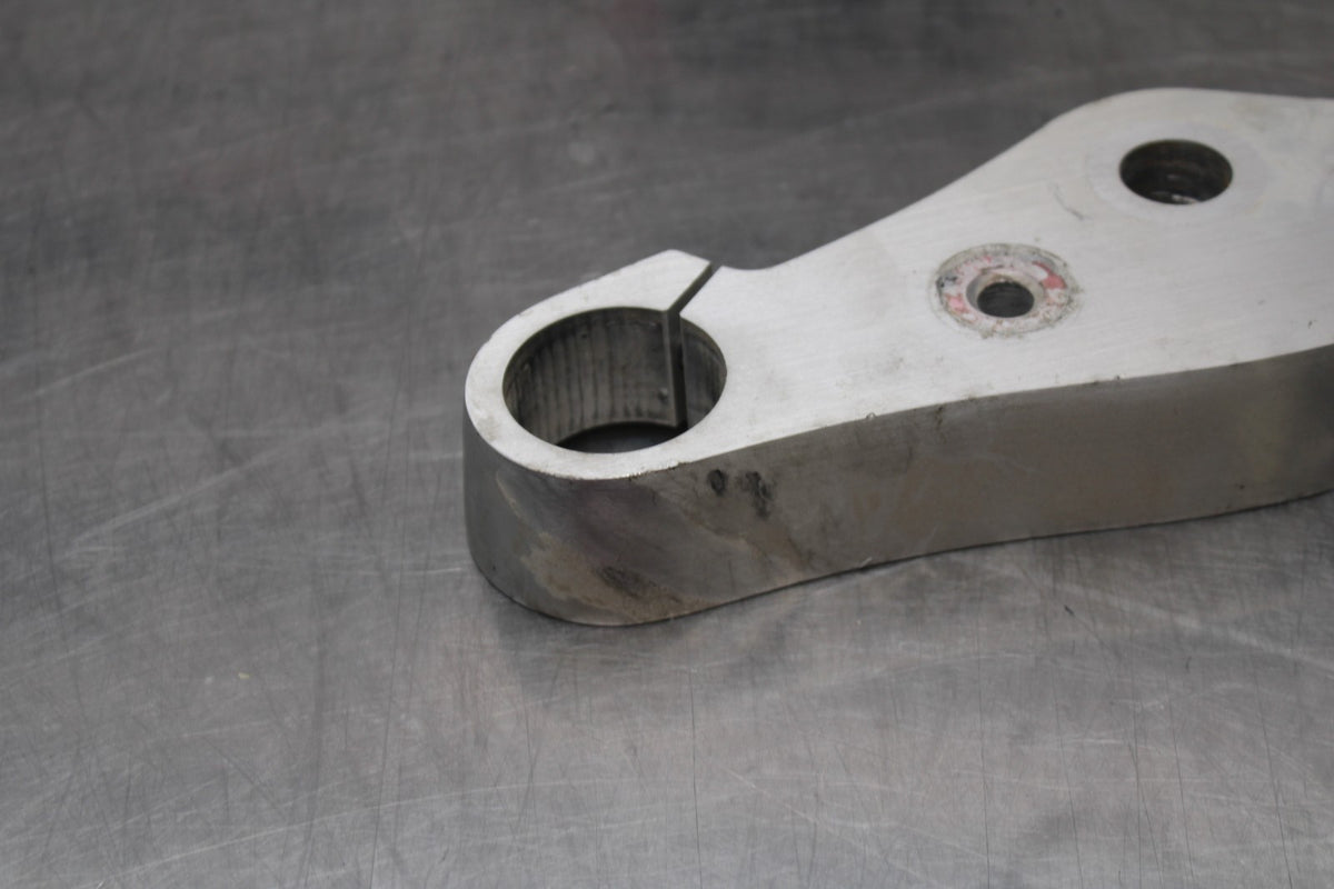 06 KAWASAKI VULCAN 900 FORKS UPPER TRIPLE TREE CLAMP BB799