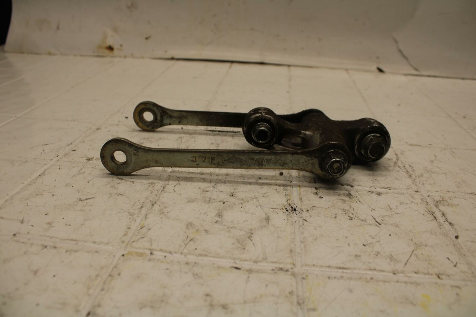 06-07 SUZUKI BANDIT 1200S ABS REAR DOGBONE SHOCK LINKAGE LINK BB21